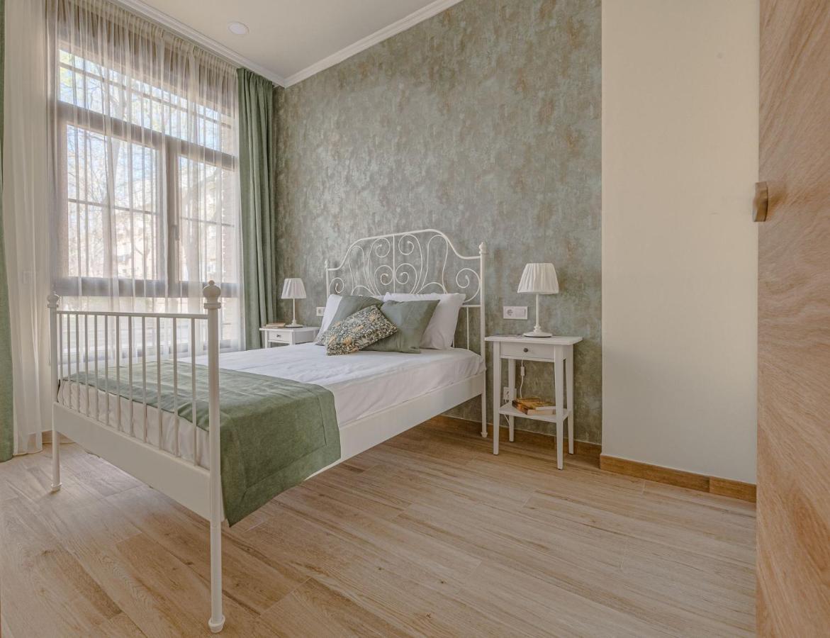 Simone Apartments Мадрид Экстерьер фото