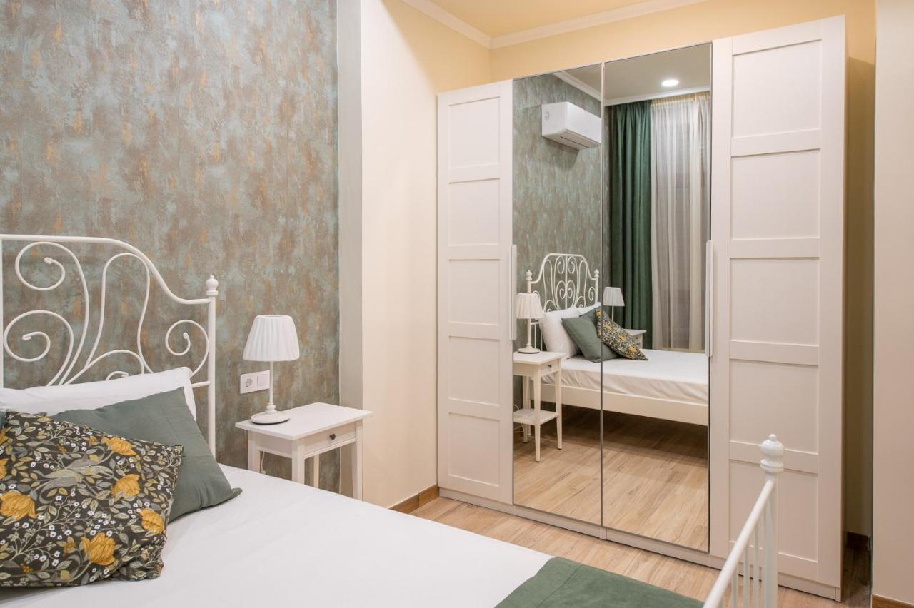 Simone Apartments Мадрид Экстерьер фото