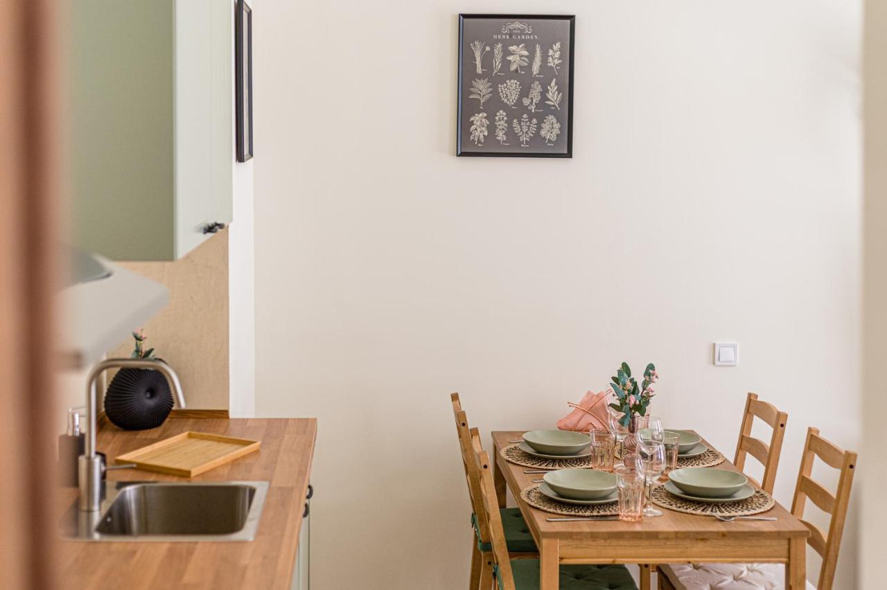 Simone Apartments Мадрид Экстерьер фото