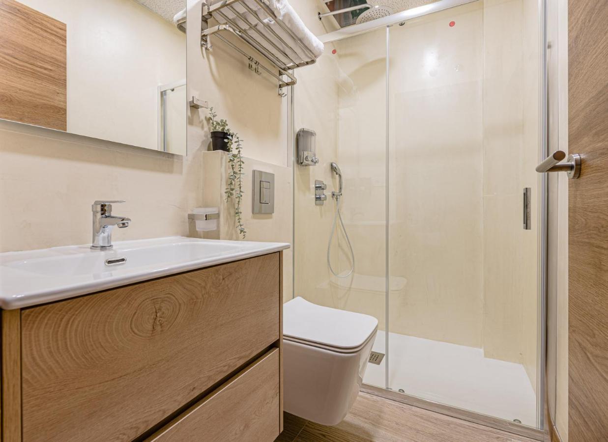 Simone Apartments Мадрид Экстерьер фото