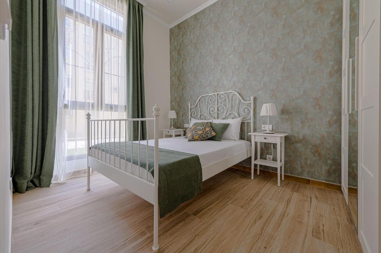 Simone Apartments Мадрид Экстерьер фото